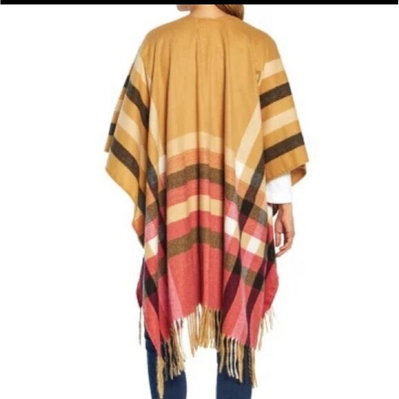 NWT Woolrich Southwestern Fringe Blanket Wrap Poncho - Picture 2 of 5